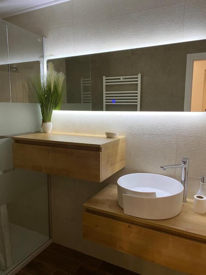 Studio Apartman Avenija *** สลาวอนสกีบรอด ภายนอก รูปภาพ